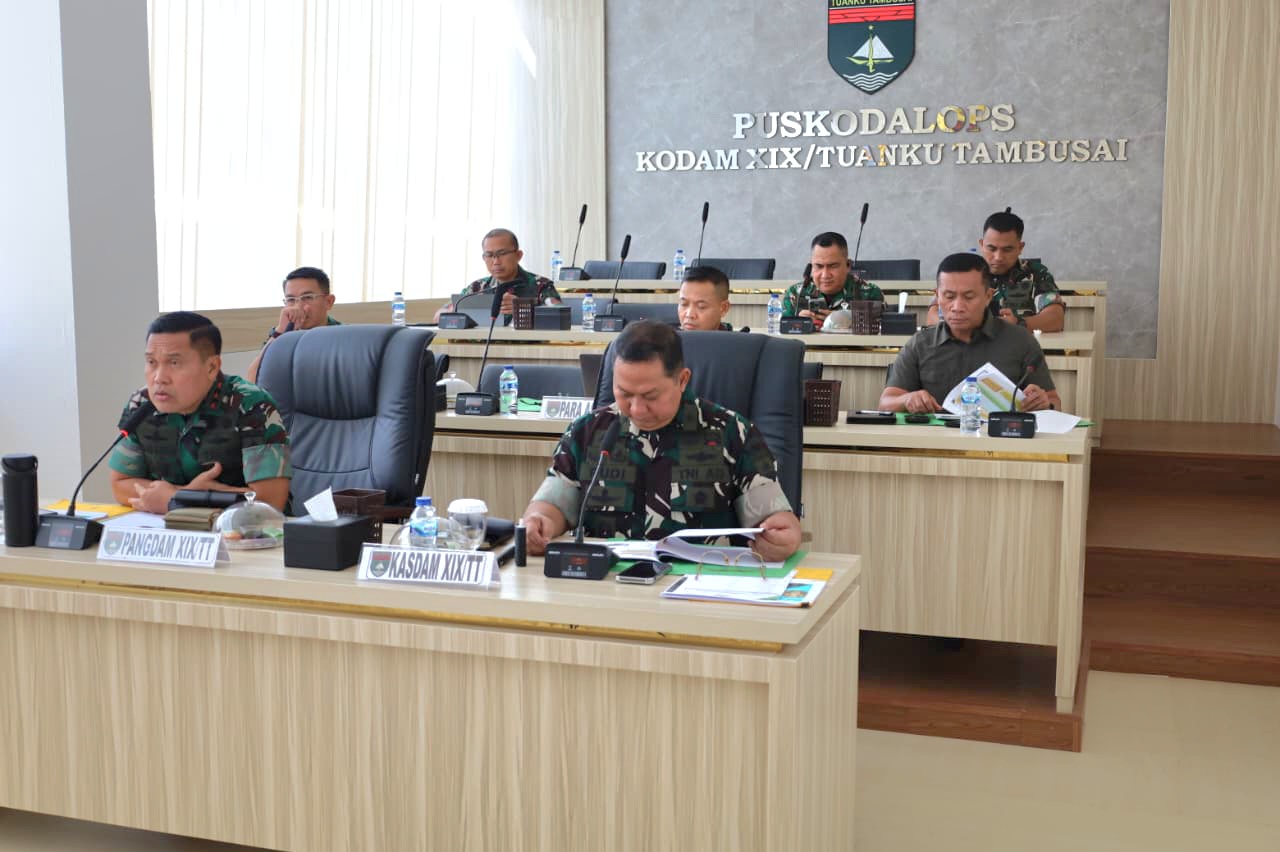 Situasi Karhutla Dievaluasi, Pangdam XIX/Tuanku Tambusai Tekankan Respons Cepat dan Sinergi