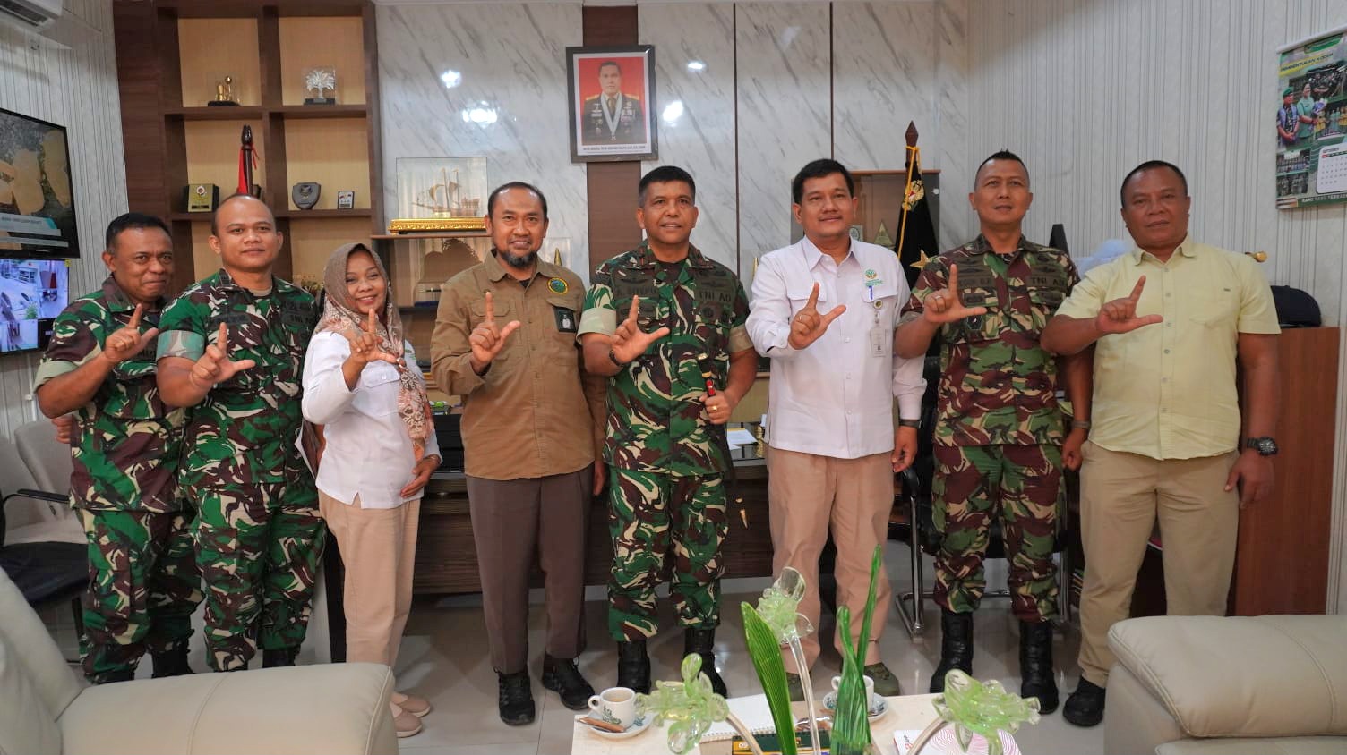 Perkuat Sinergi dan Kolaborasi, Danrem 031/WB Ajak Kepala Balai TNTN Jaga Kawasan dari Ancaman Karhutla